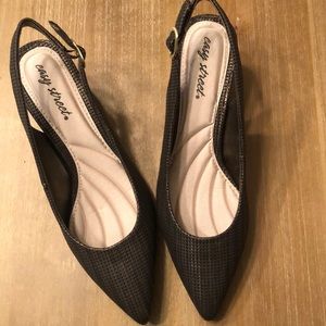 Sling back shoe, 2” heel, size 9.5, black w/gold